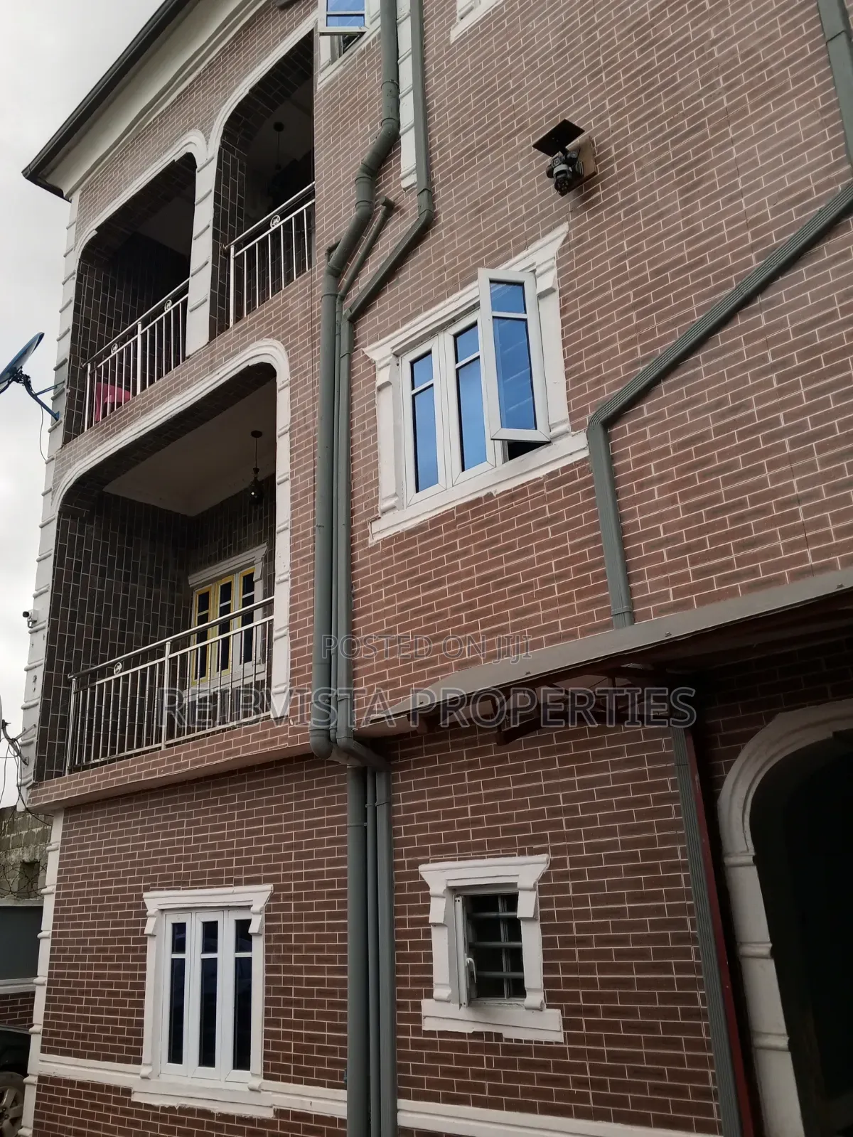 Furnished 3bdrm Apartment in Owode, Kosofe / Kosofe for rent