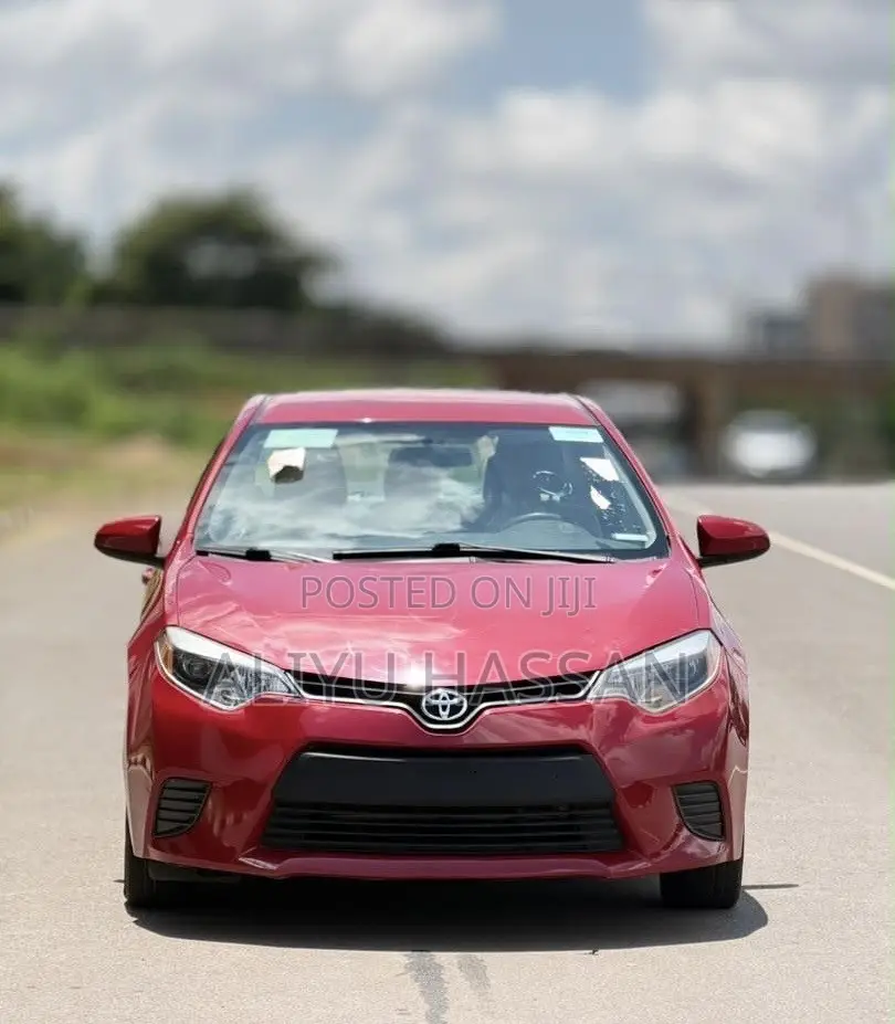 Toyota Corolla 2015 Red