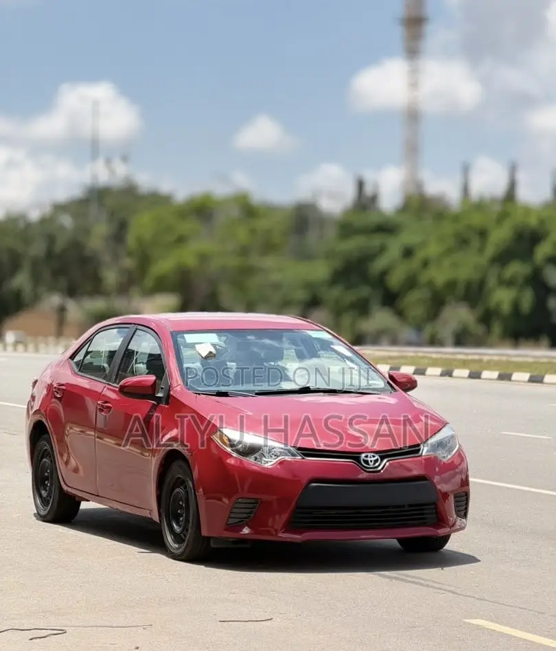 Toyota Corolla 2015 Red