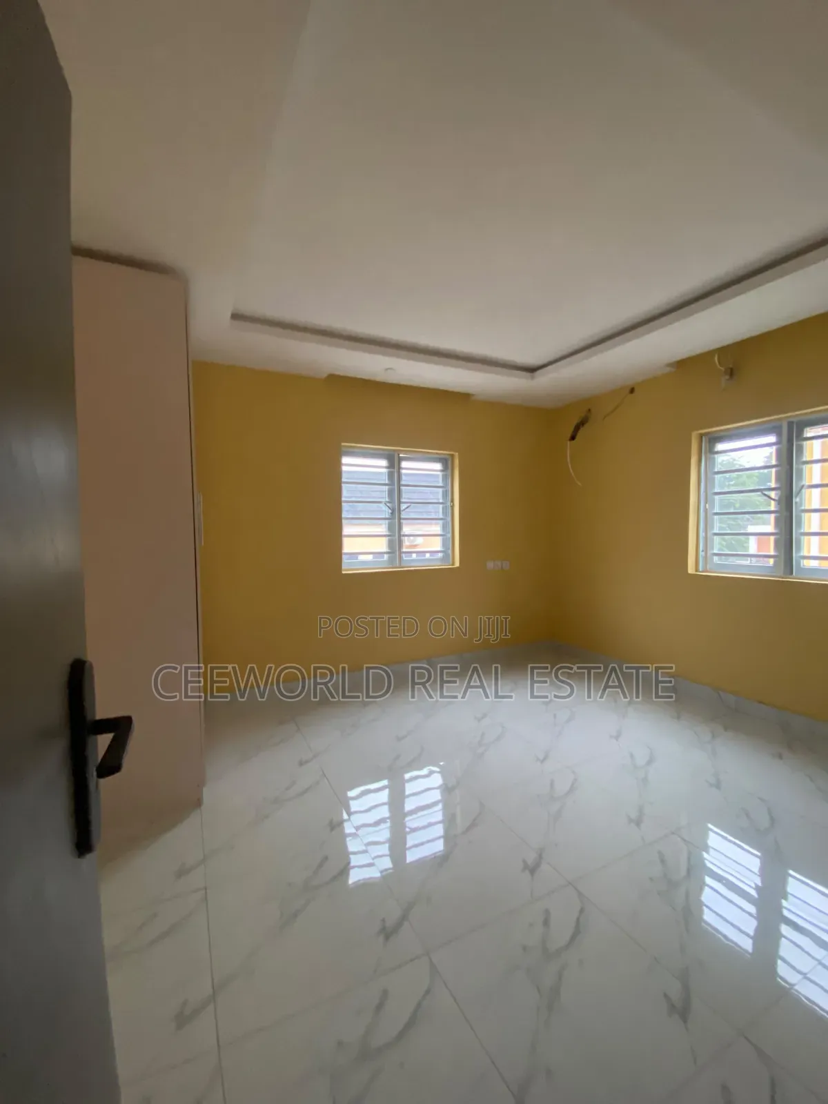 4bdrm Duplex in Jericho Gra for sale