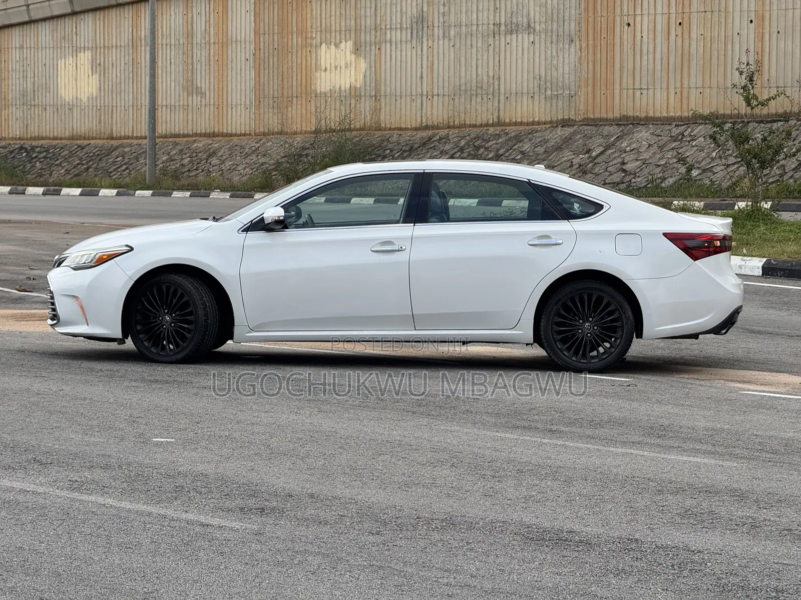 Toyota Avalon Touring (3.5L 6cyl 6A) 2018 White