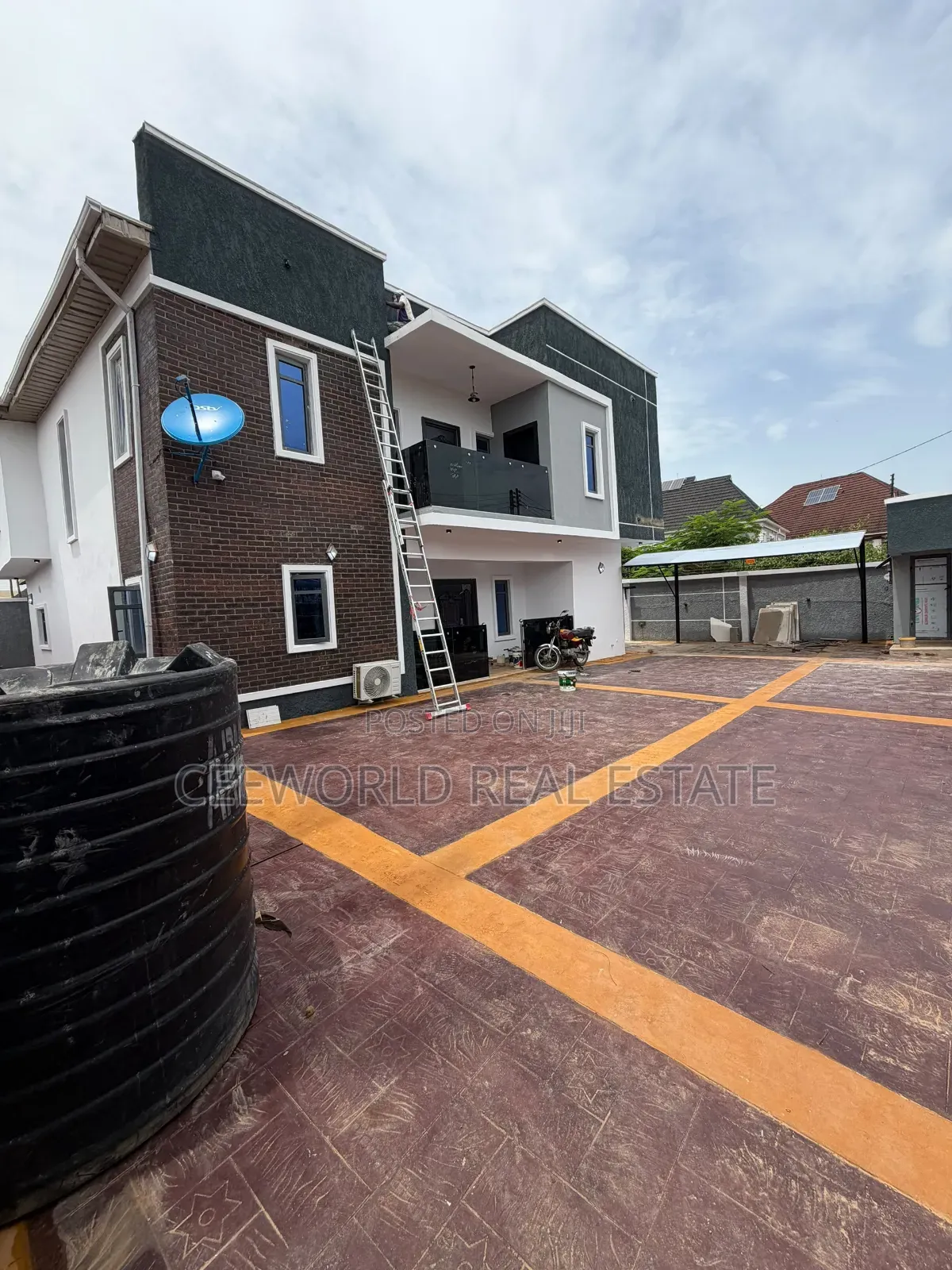4bdrm Duplex in Temidire Estate for sale