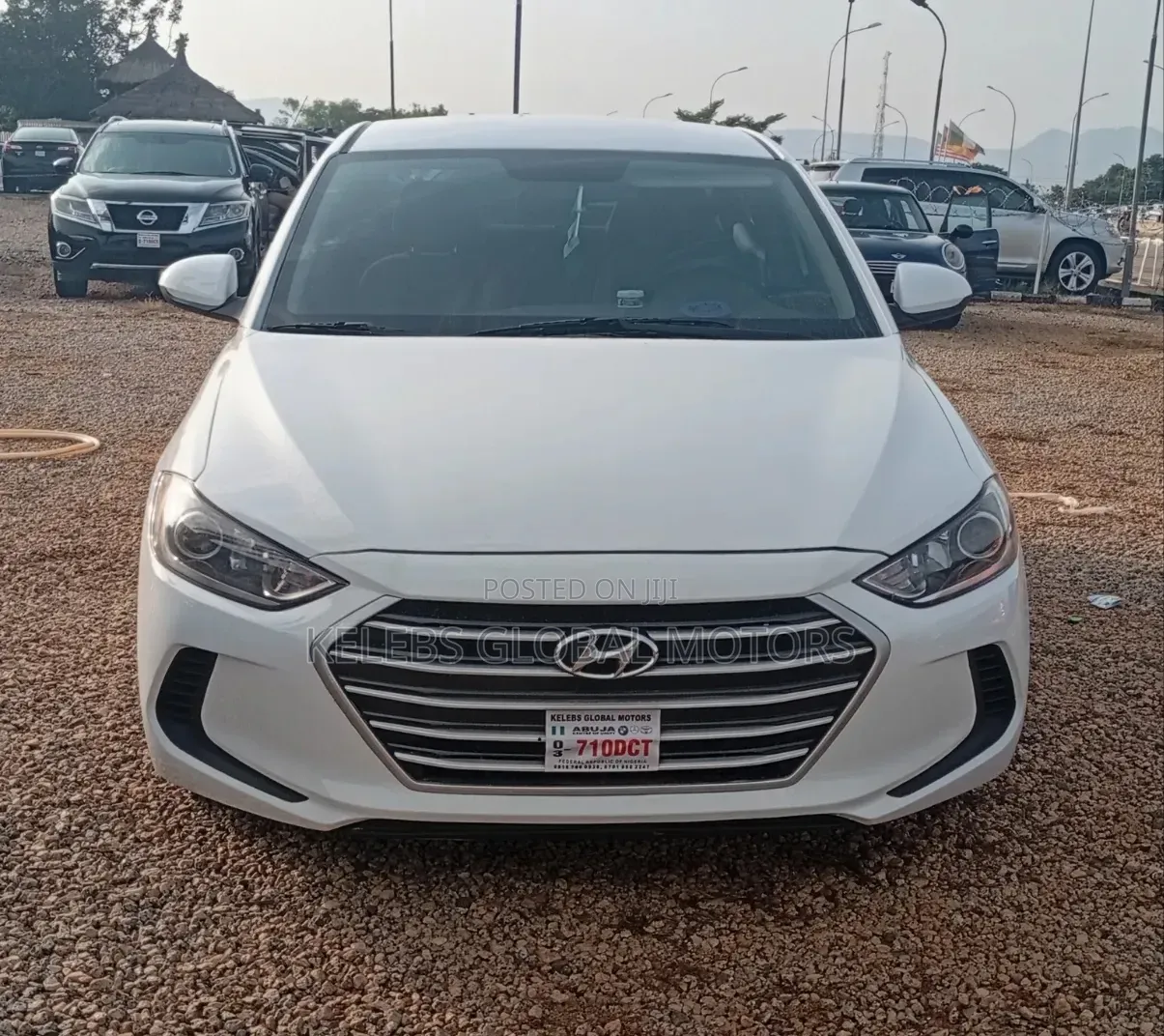 Hyundai Elantra SE Sedan FWD (2.0L 4cyl 6M) 2017 White