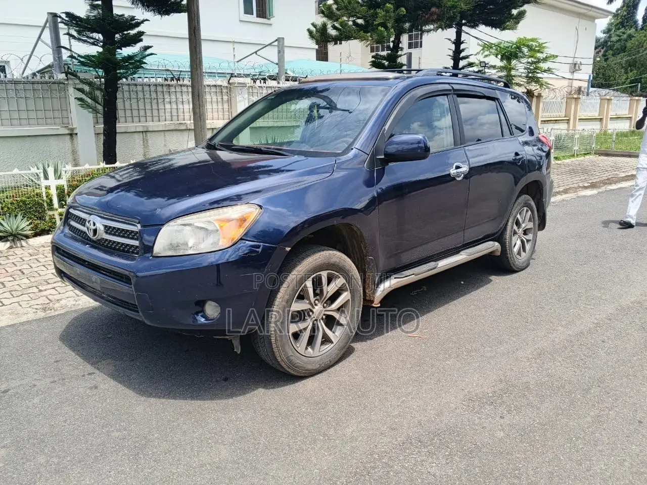 Toyota RAV4 2010 Blue