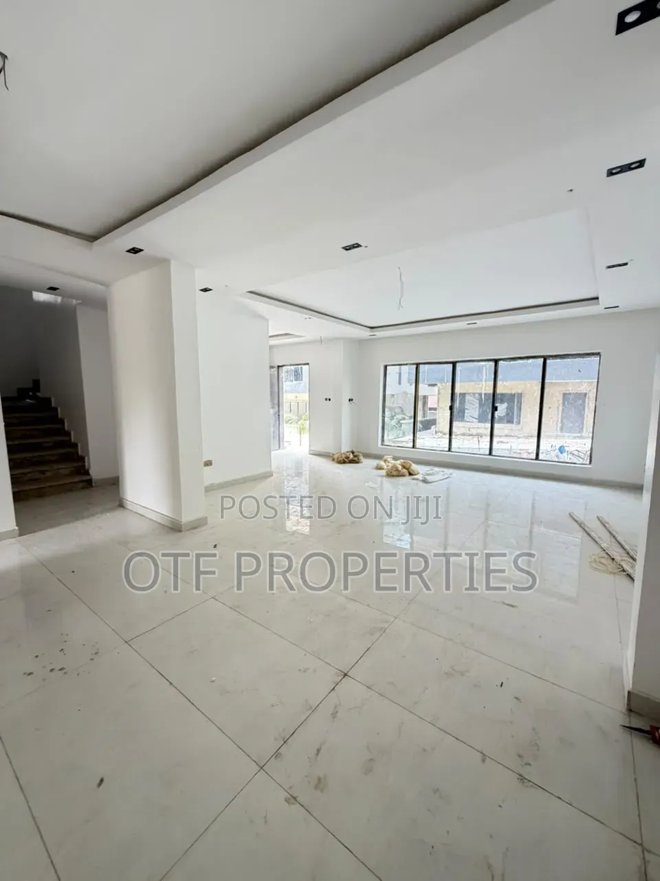5bdrm Duplex in Utako for sale