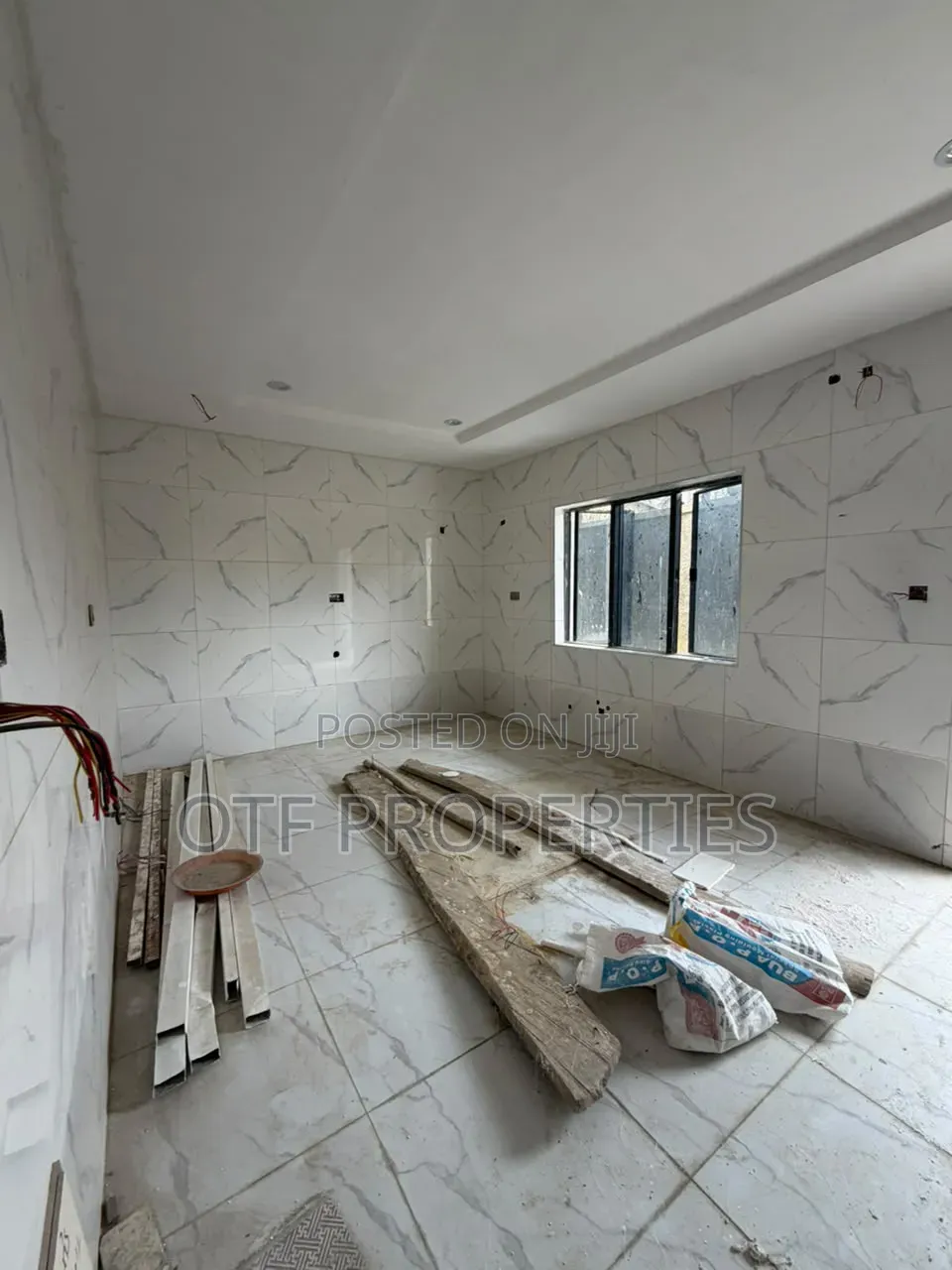 5bdrm Duplex in Utako for sale