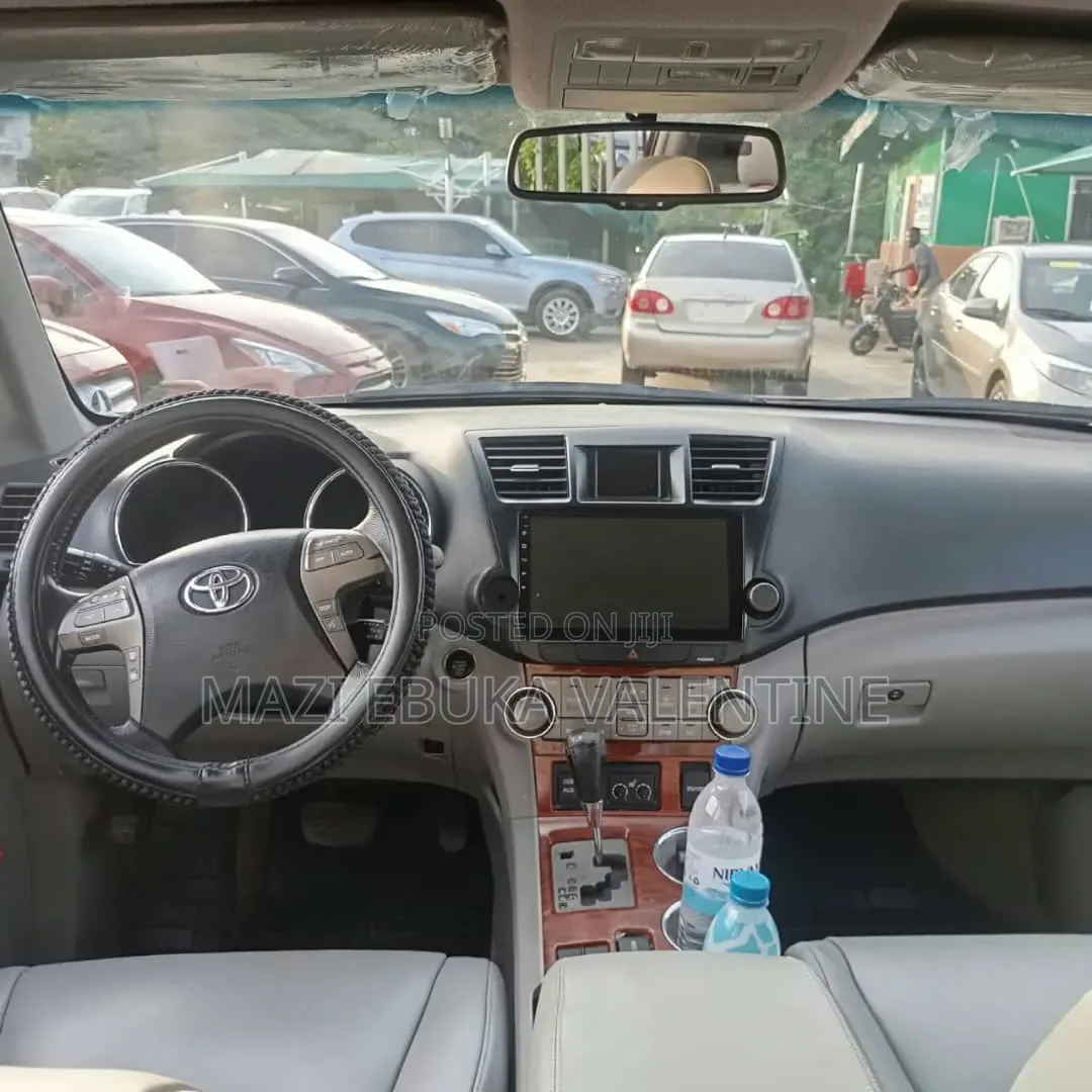 Toyota Highlander 2010 Gray