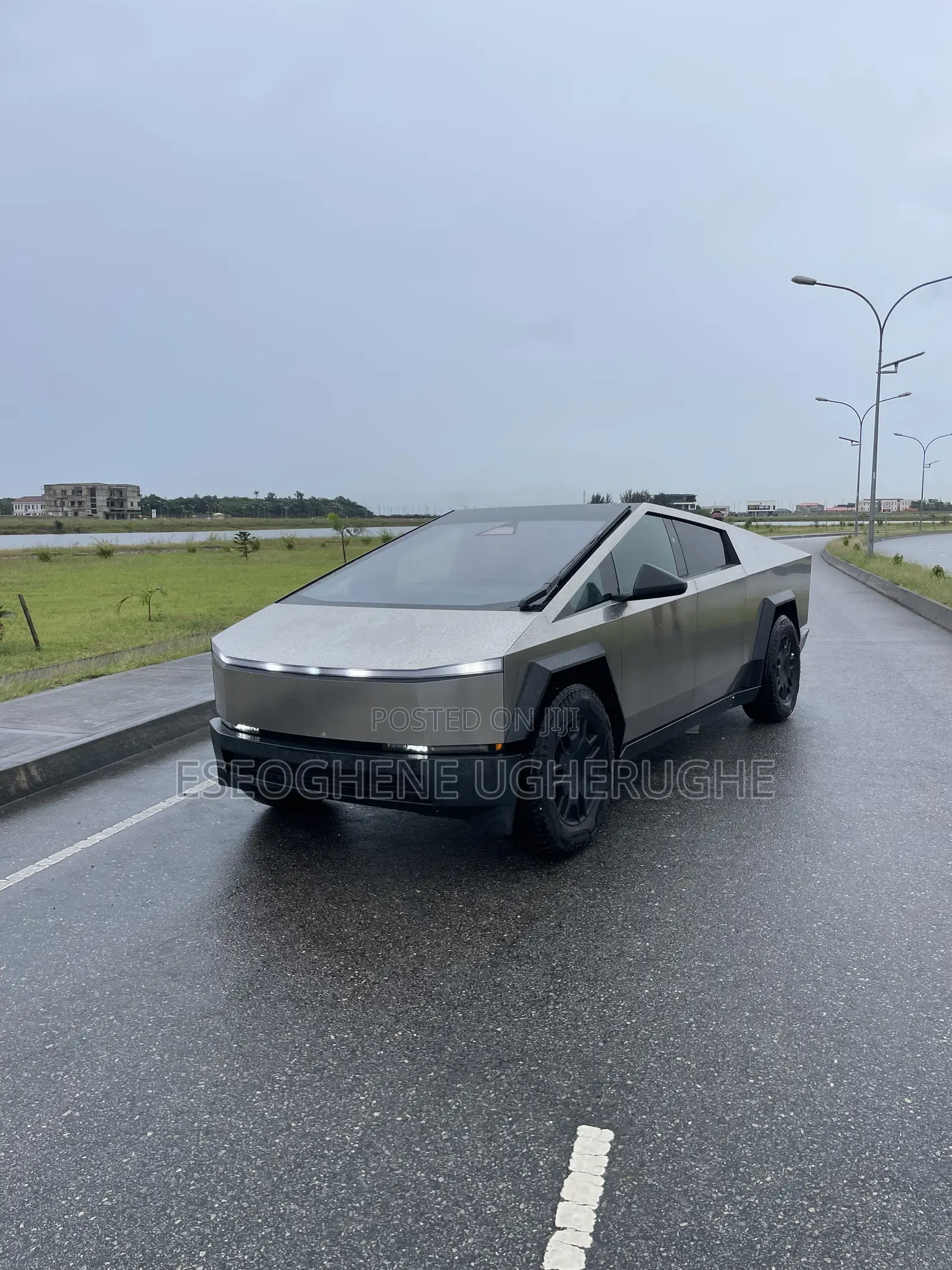 New Tesla Cybertruck 2024 Silver