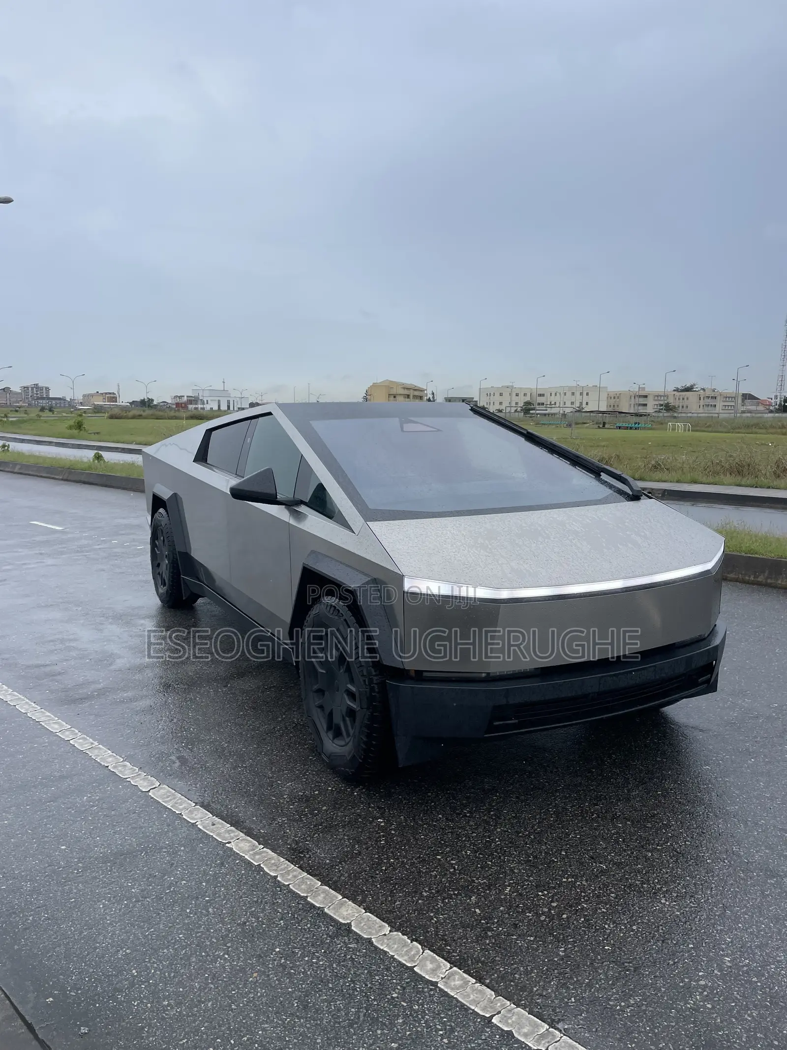 New Tesla Cybertruck 2024 Silver