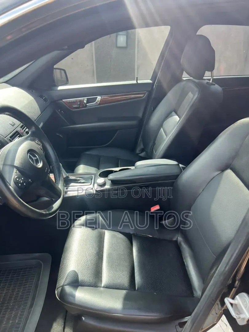 Mercedes-Benz C300 Sport 4Matic Sedan AWD (3.0L 6cyl 7A) 2010 Black