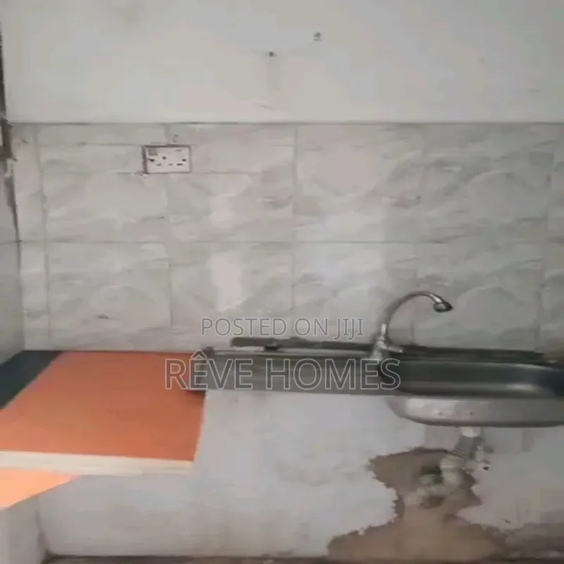 Studio Apartment in Adekunle for rent