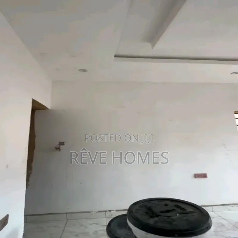 Studio Apartment in Akoka for rent