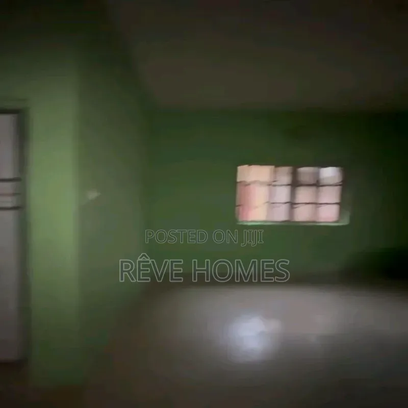 3bdrm Block of Flats in Shomolu / Shomolu for rent