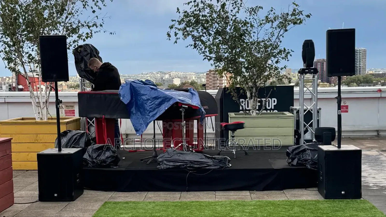 Screen | Sound | Lights Setup and Livestreaming Handling
