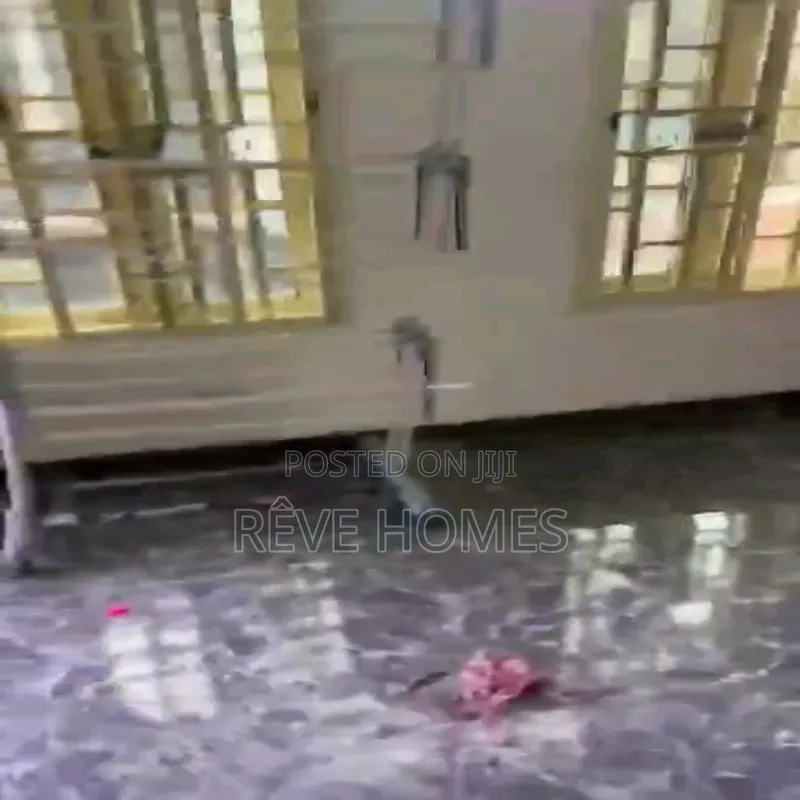 3bdrm Block of Flats in Shomolu / Shomolu for rent