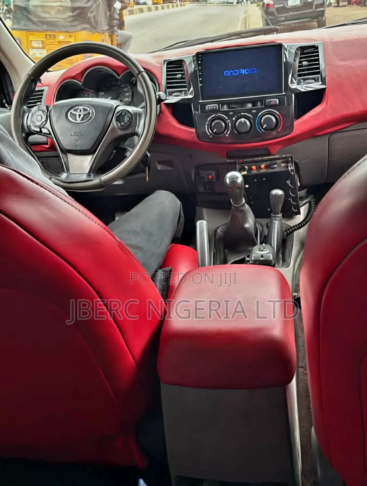 Toyota Hilux 2015 Black
