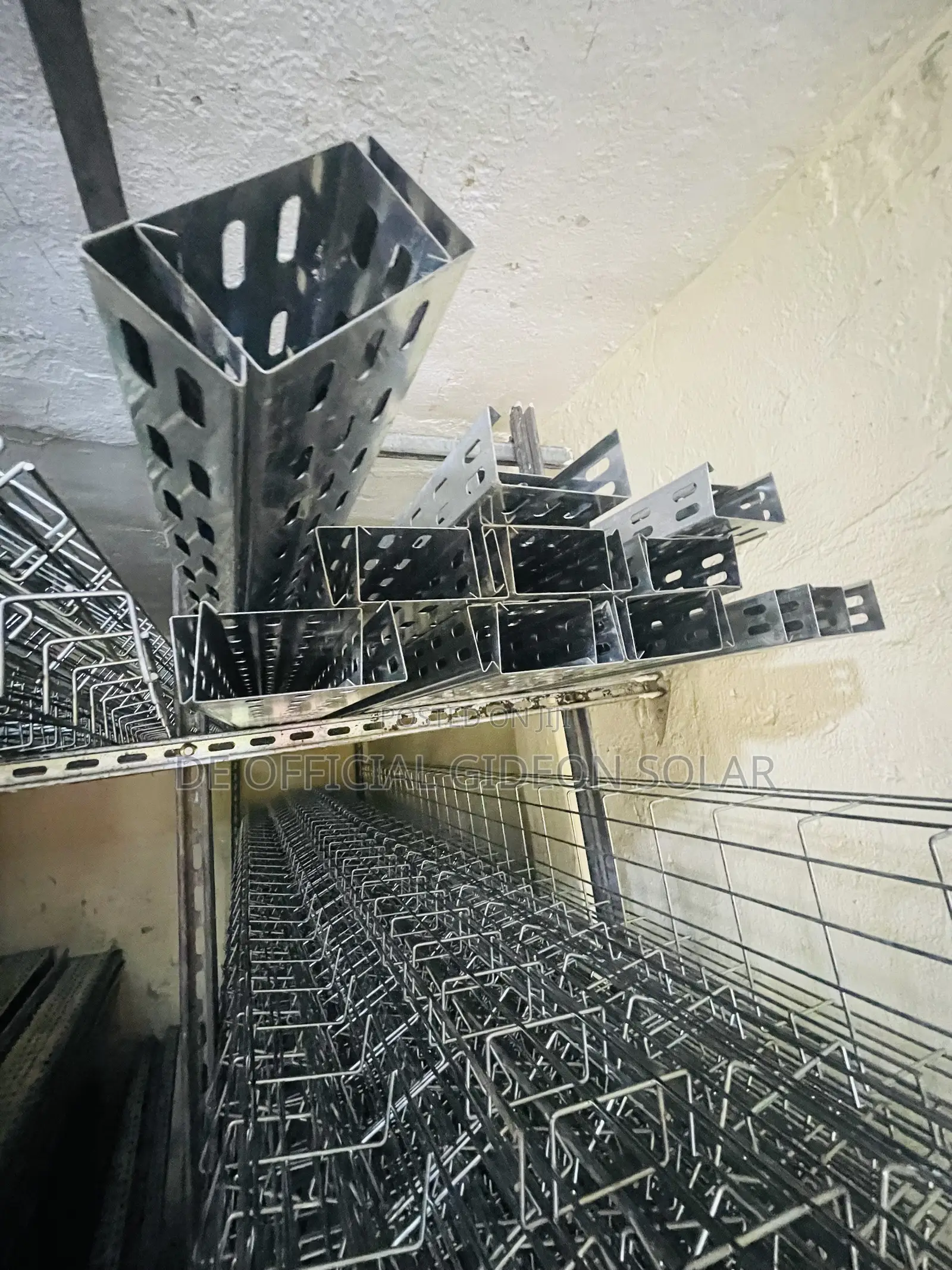 Industrial Iron Trunkin Pipe for Cable Assembling (Cable Train)