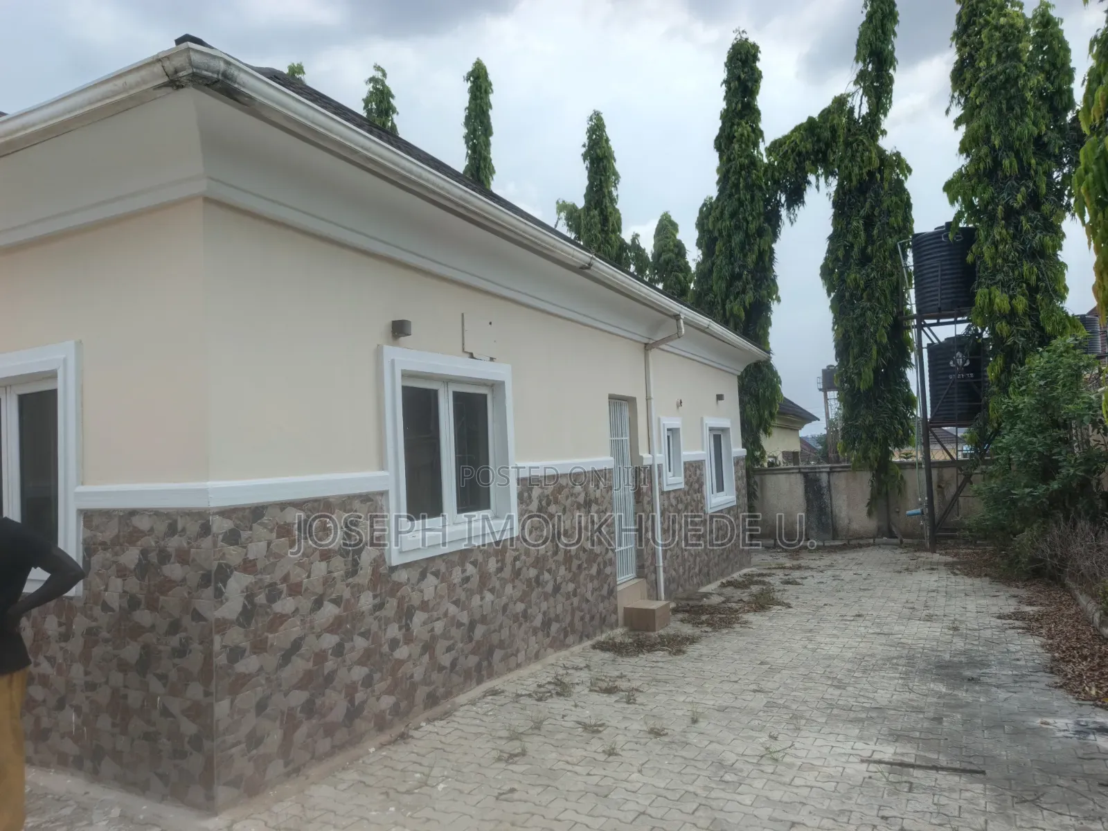 5bdrm Bungalow in Lokogoma Estate for rent