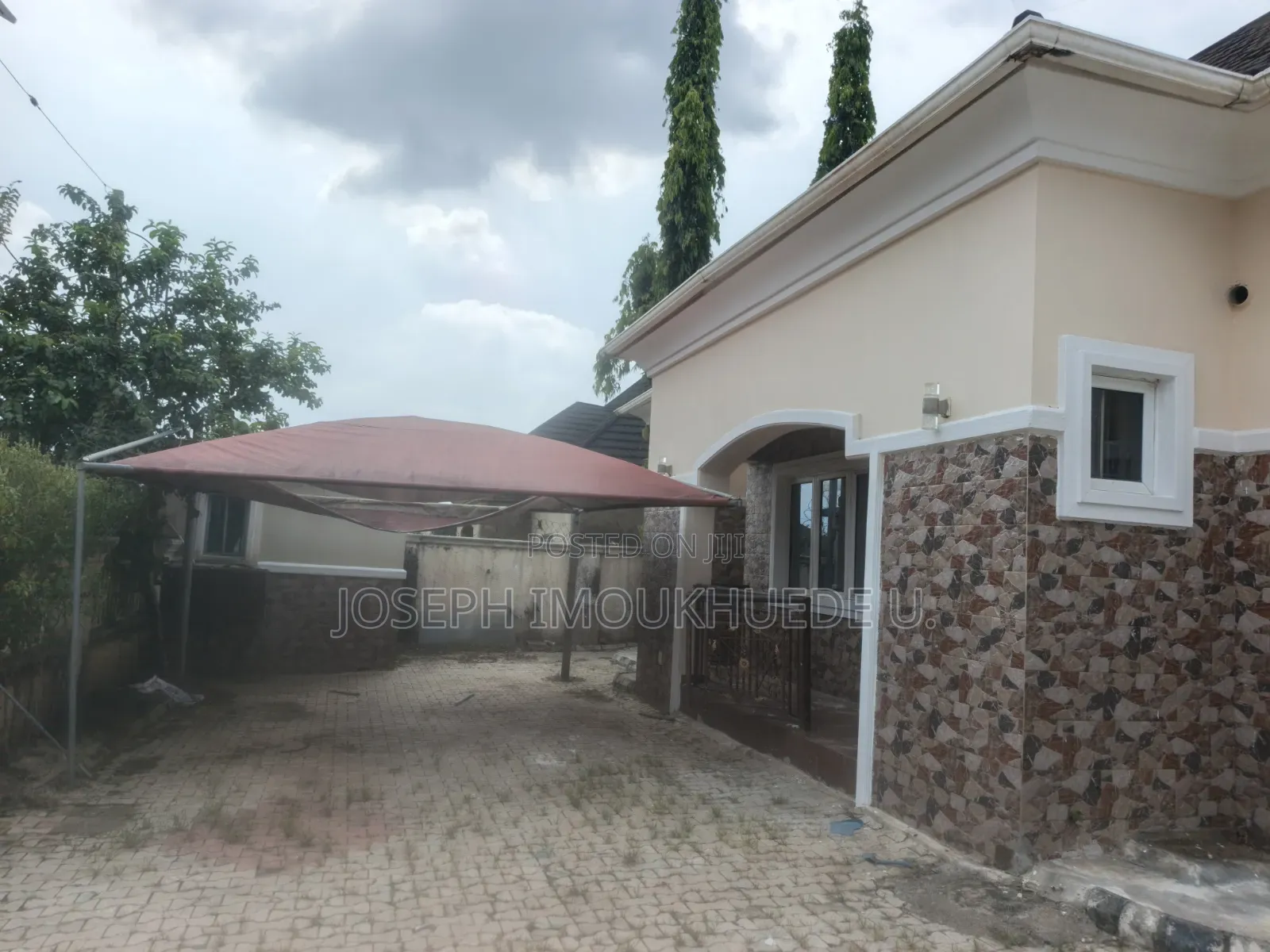 5bdrm Bungalow in Lokogoma Estate for rent