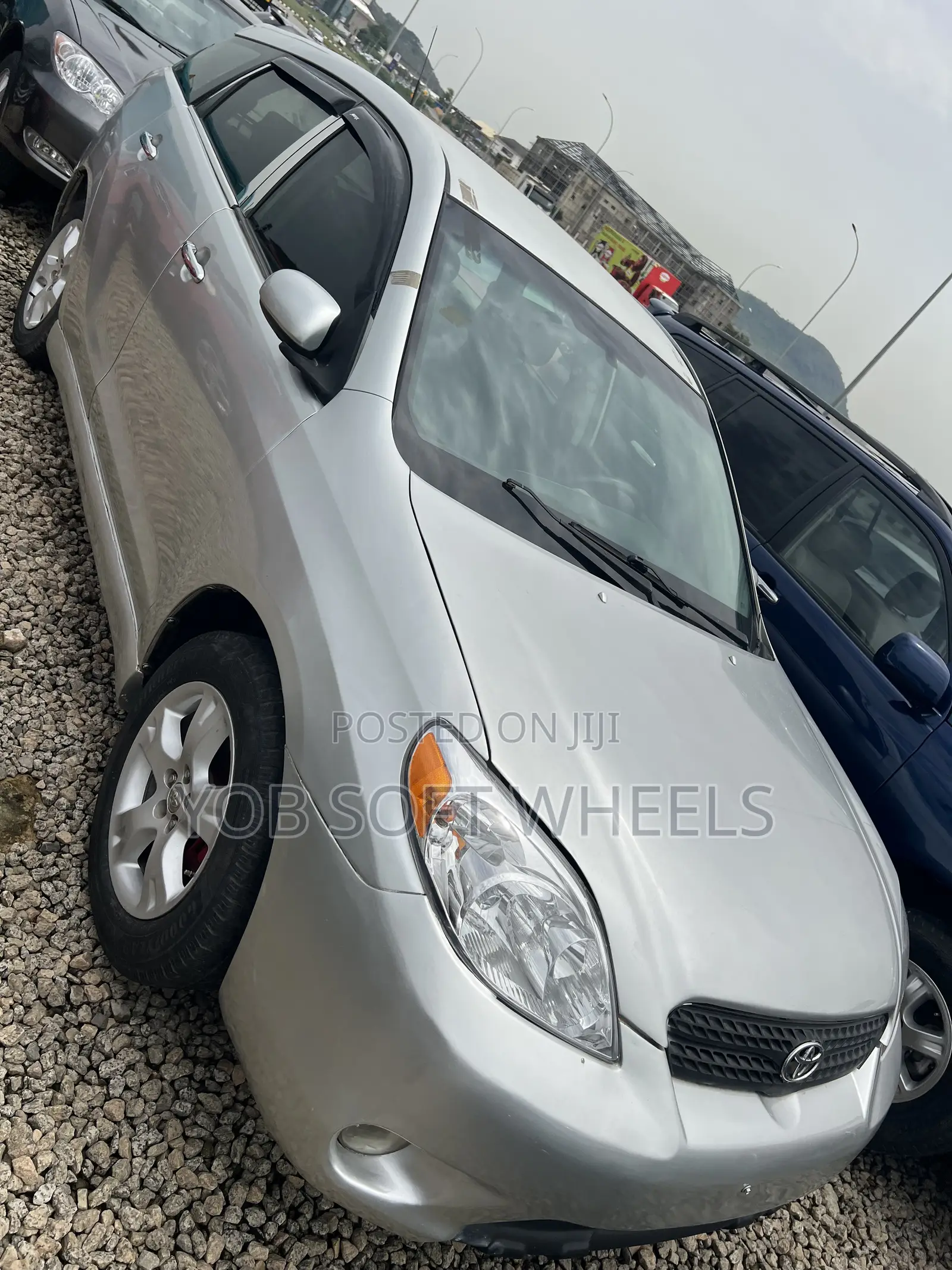 Toyota Matrix XR Hatchback FWD (1.8L 4cyl 4A) 2008 Silver