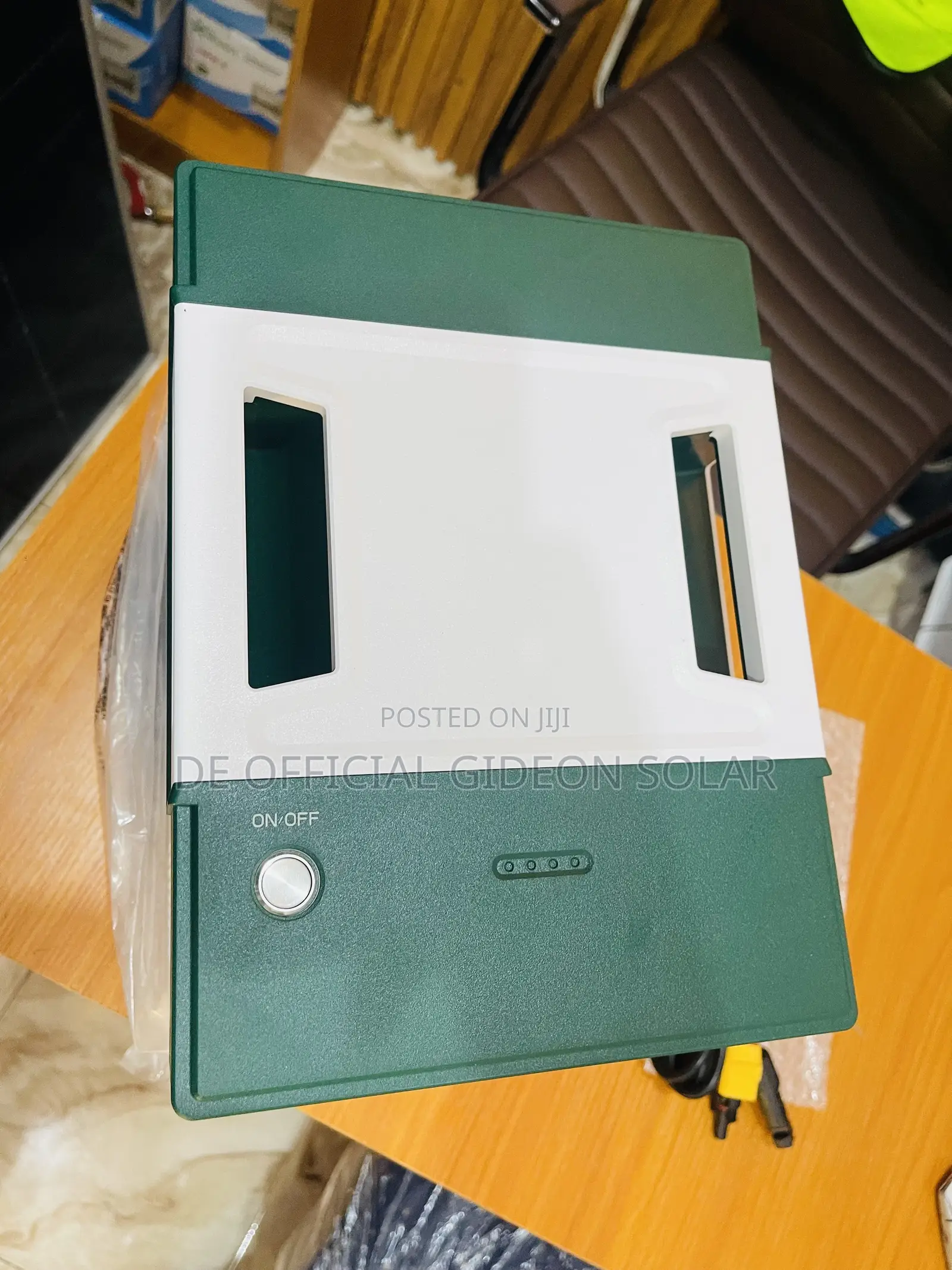 COLA 2000 Solar Generator