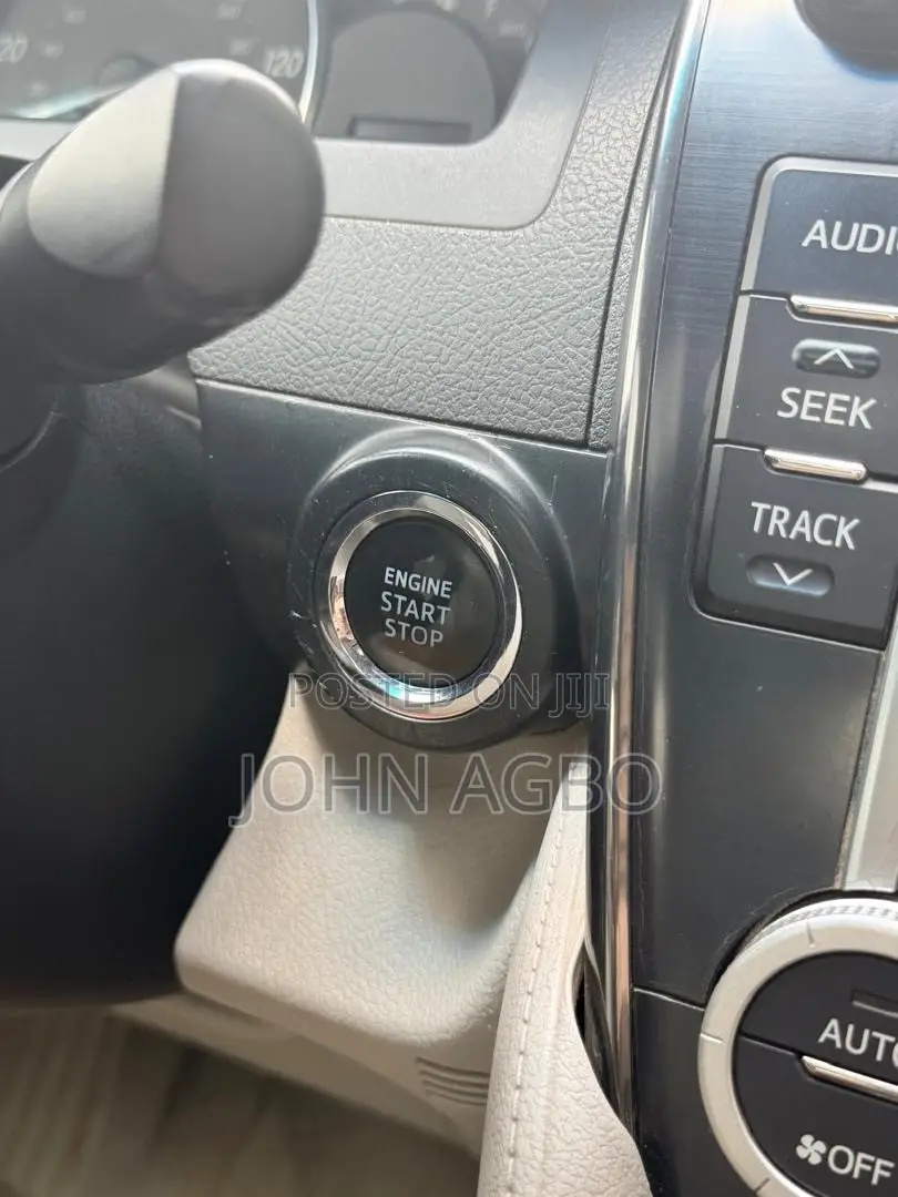 Toyota Camry XLE 4dr Sedan (2.5L 4cyl 6A) 2013 Blue