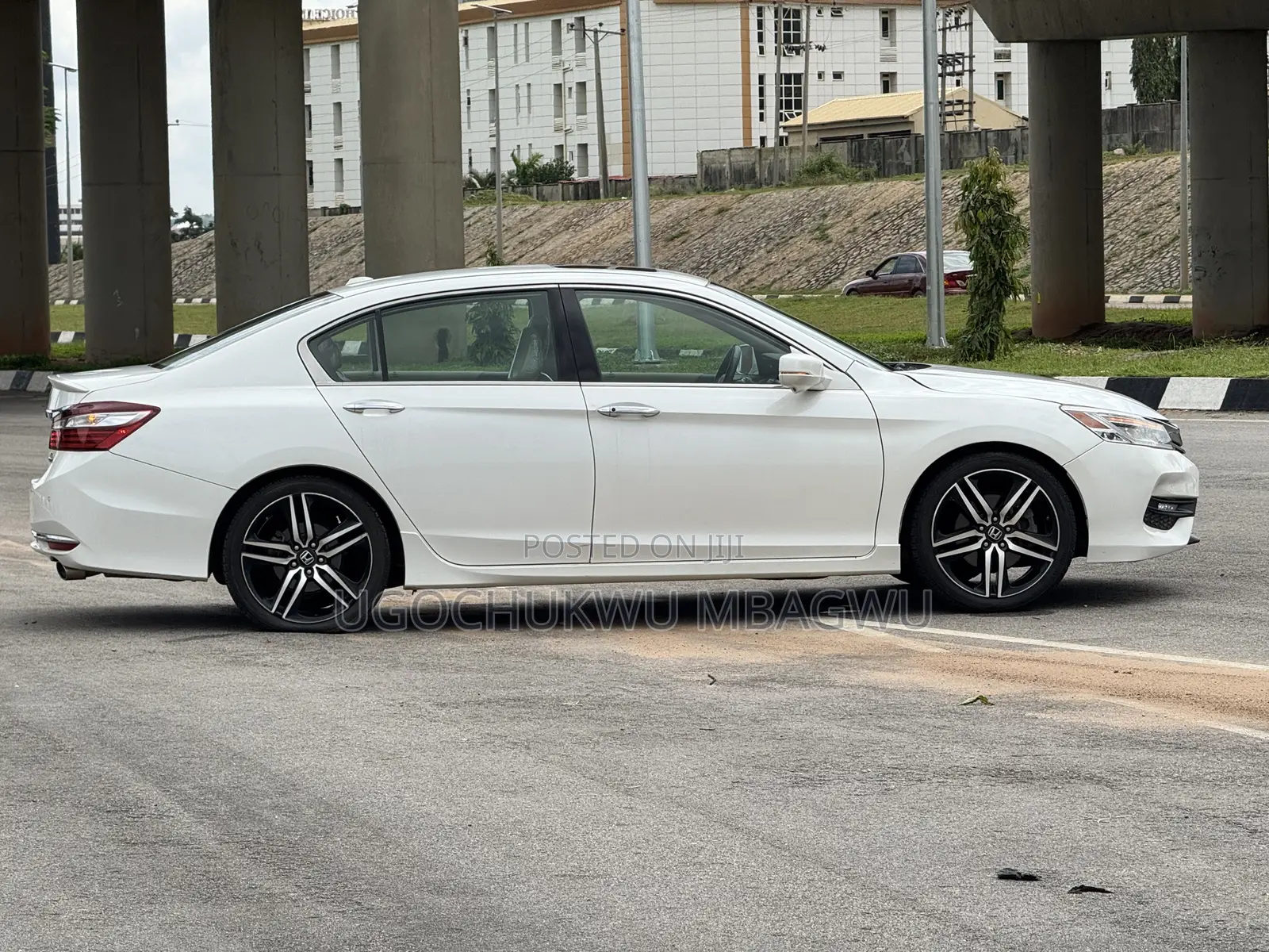 Honda Accord Touring 4dr Sedan FWD (3.5L 6cyl 6A) 2016 White
