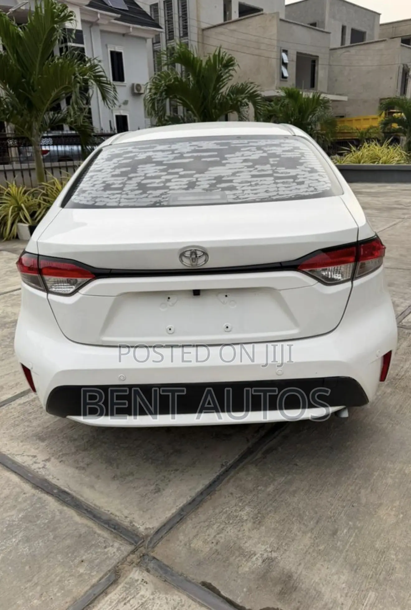 Toyota Corolla LE 2022 White
