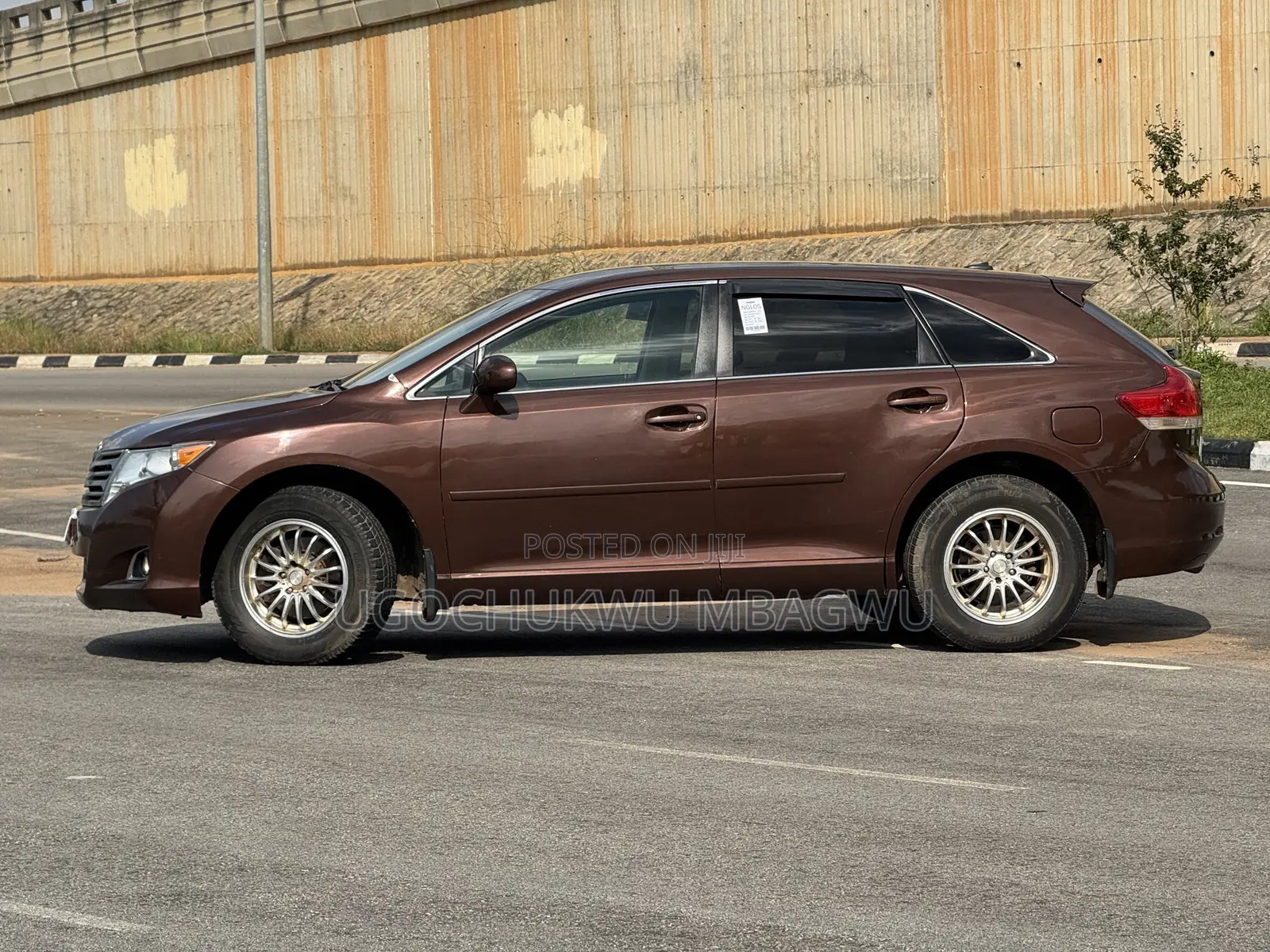 Toyota Venza LE 2011 Brown