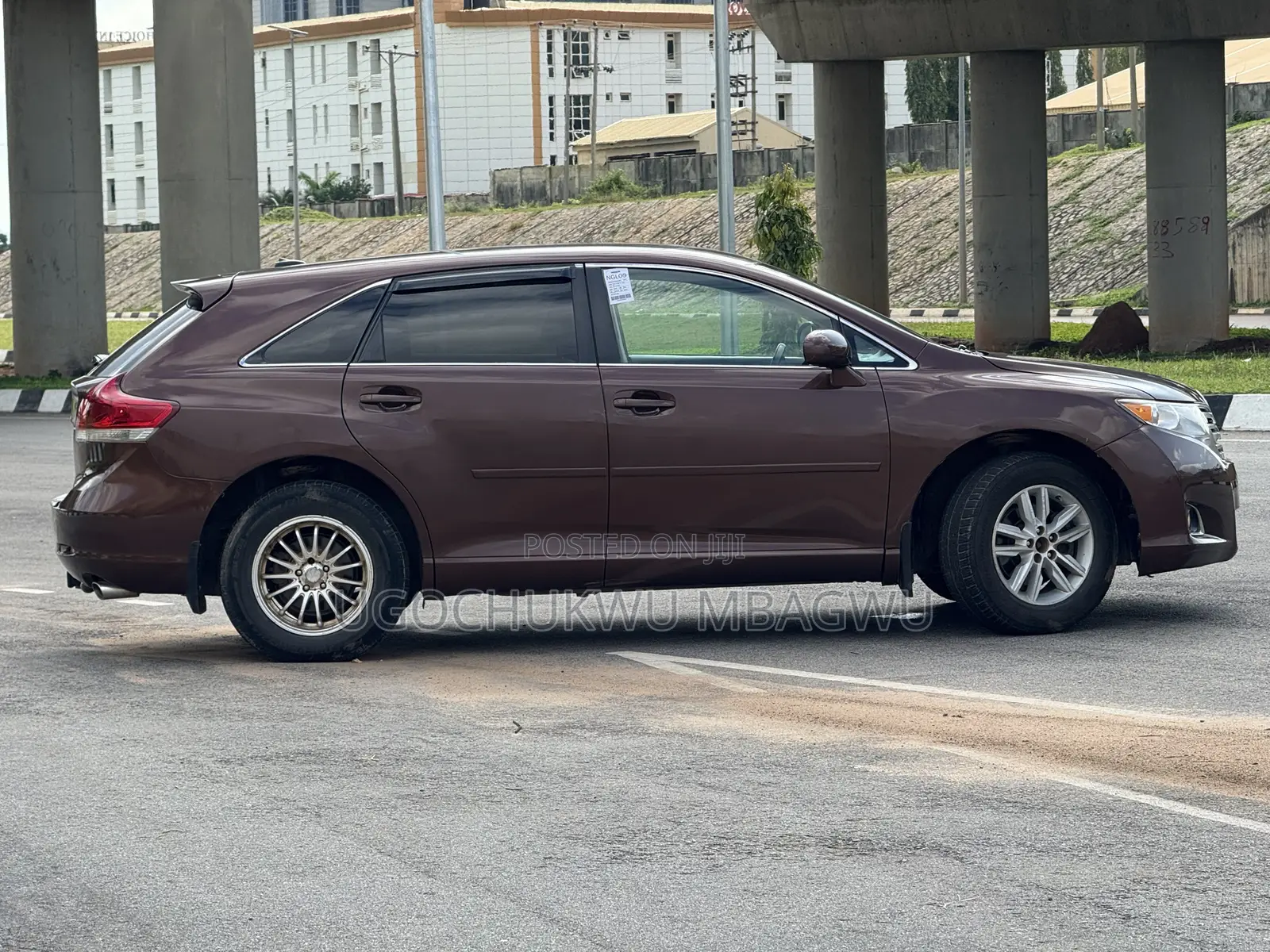 Toyota Venza LE 2011 Brown