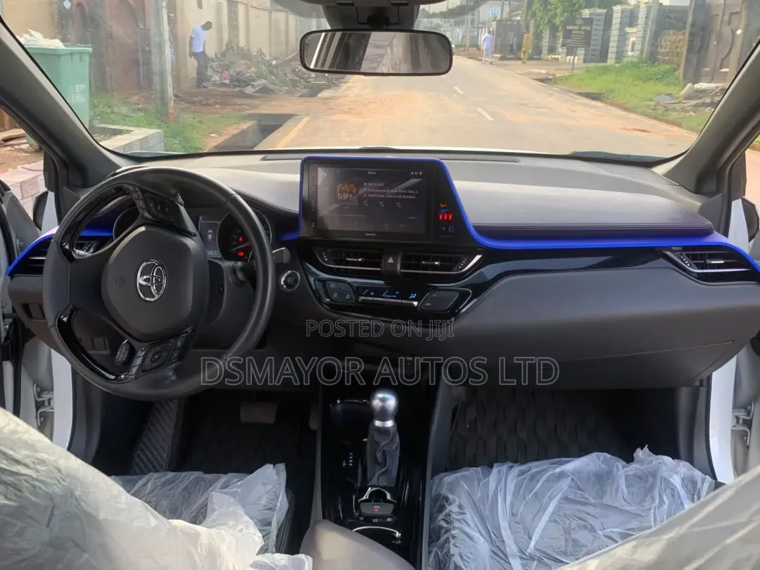 Toyota C-HR 2021 White