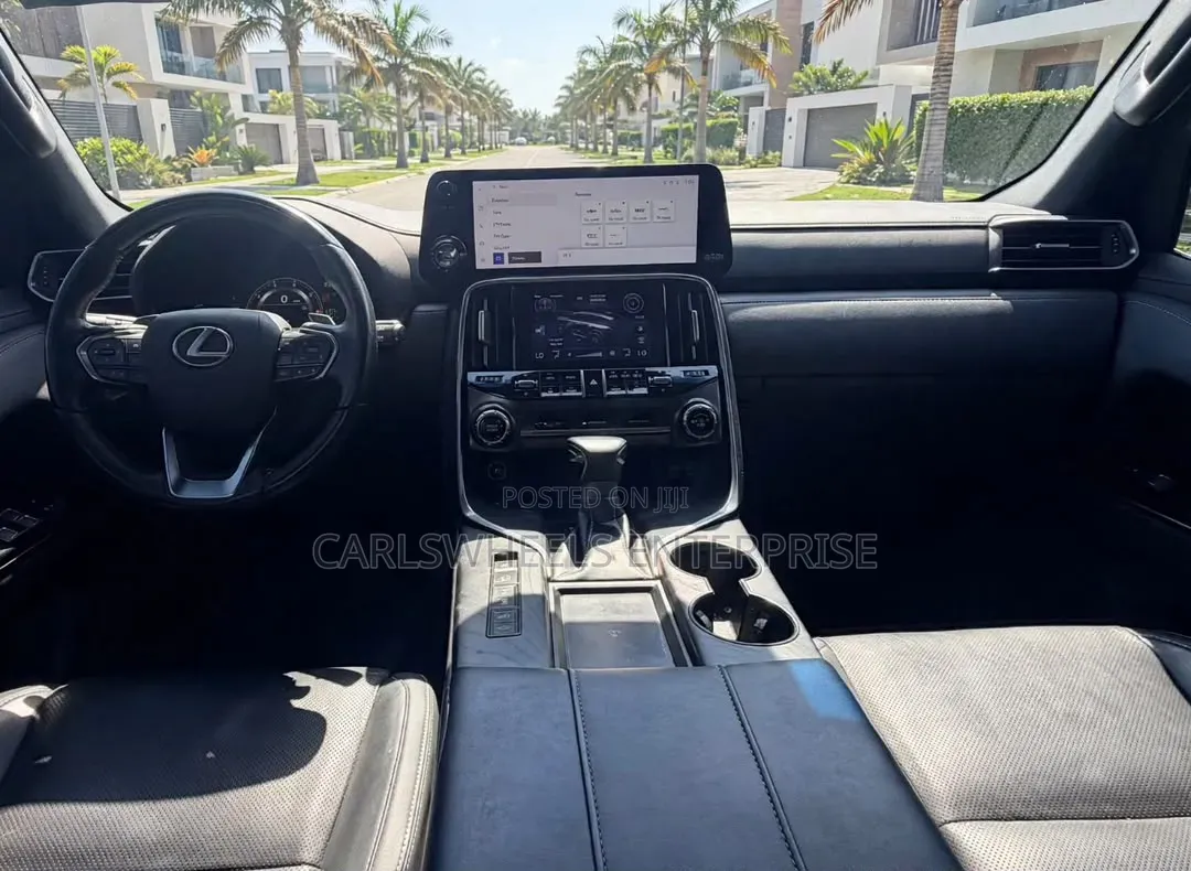 Lexus LX 600 2023 Gray