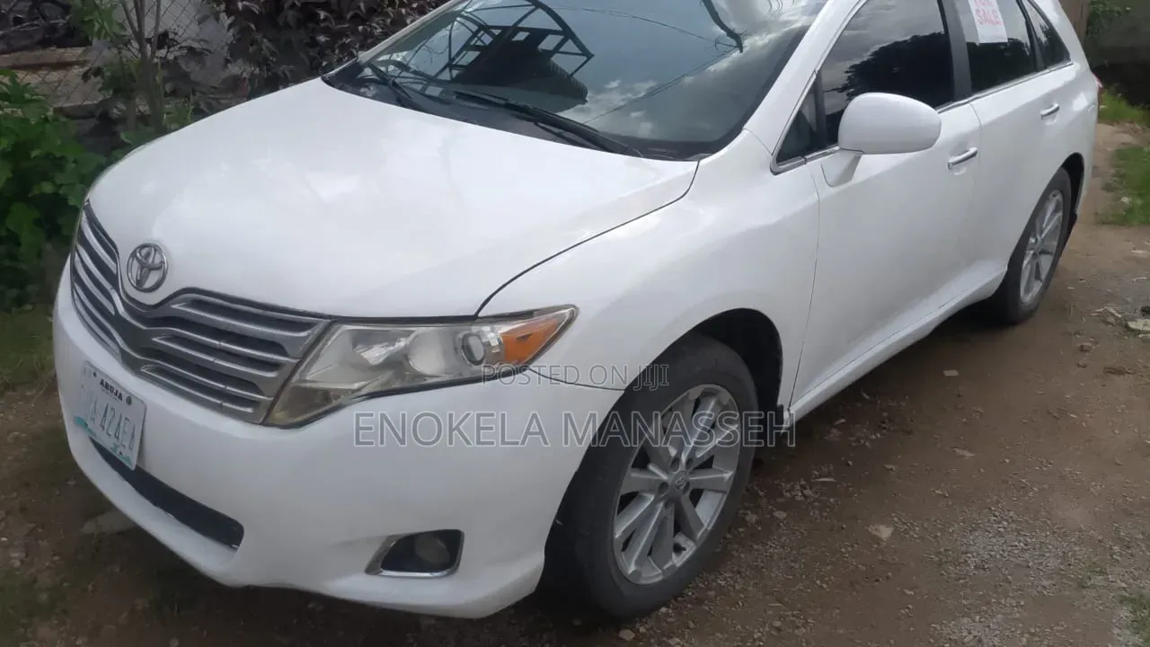 Toyota Venza Limited 2010 White