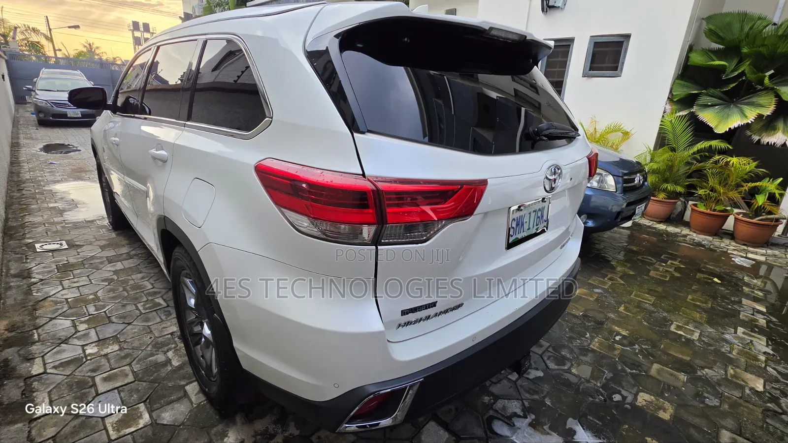 Toyota Highlander Limited Platinum 4x4 V6 (3.5L 6cyl 8A) 2017 Off white
