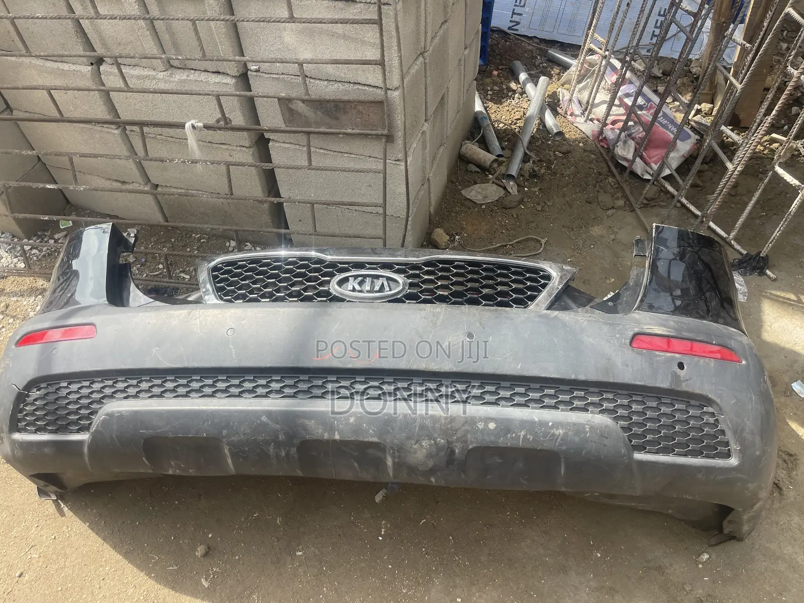 Kia Sorento 2012 Complete Back Bumper