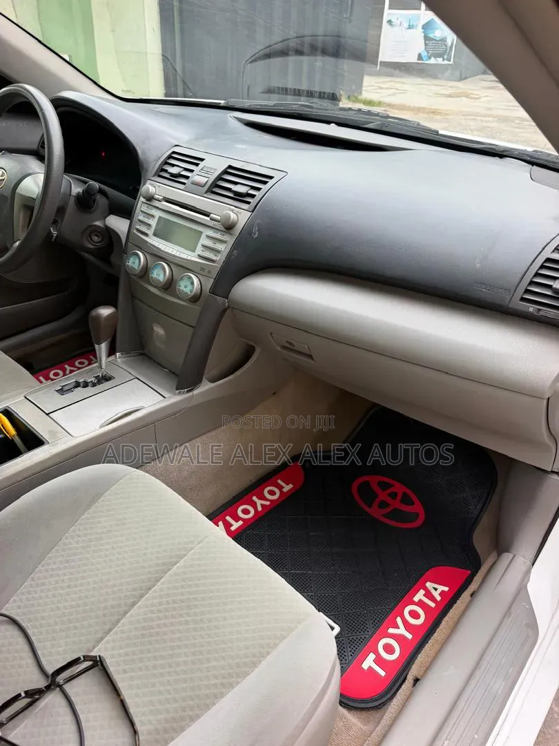 Toyota Camry 2009 White