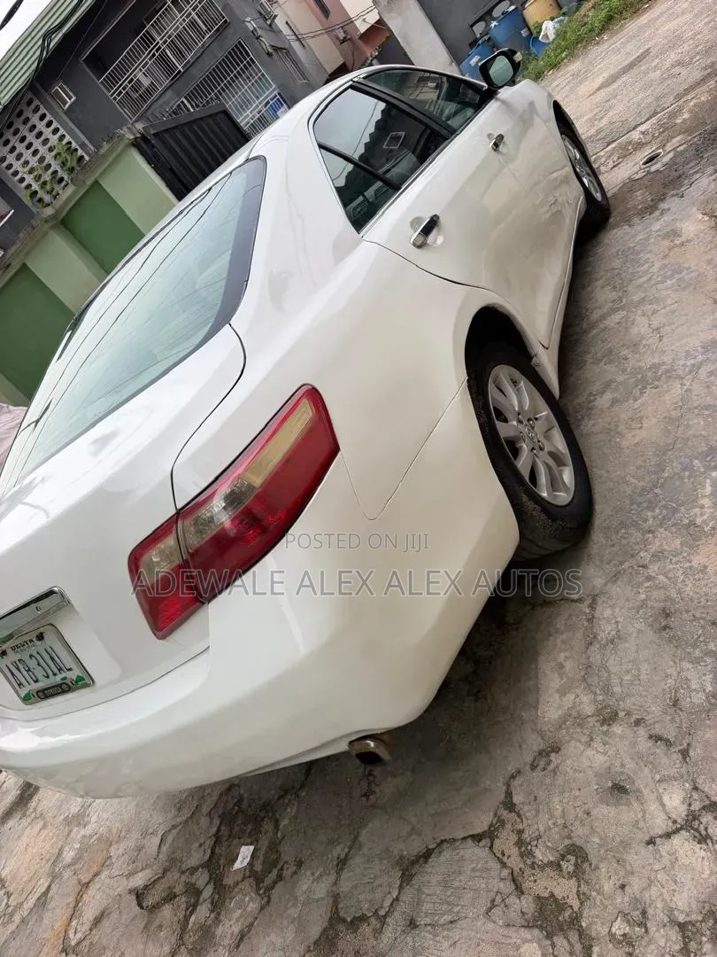 Toyota Camry 2009 White