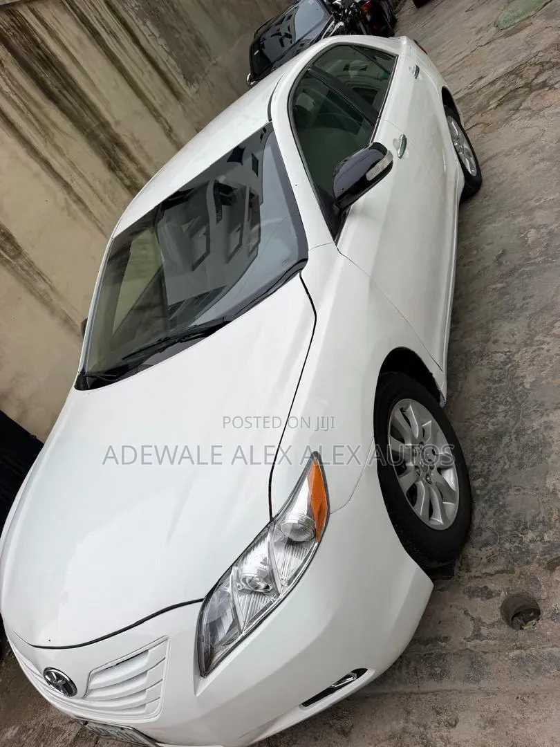 Toyota Camry 2009 White