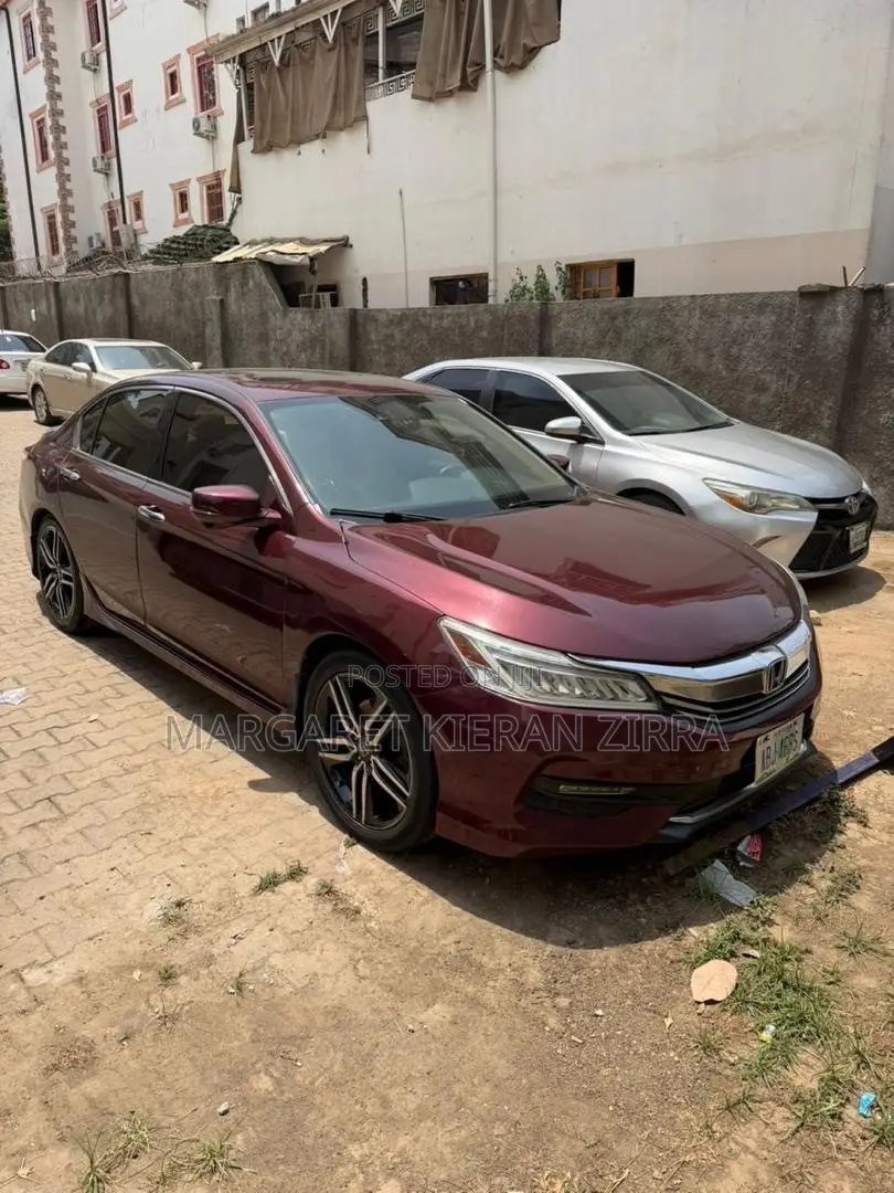Honda Accord Touring V6 4dr Sedan FWD (3.5L 6cyl 6A) 2017 Maroon