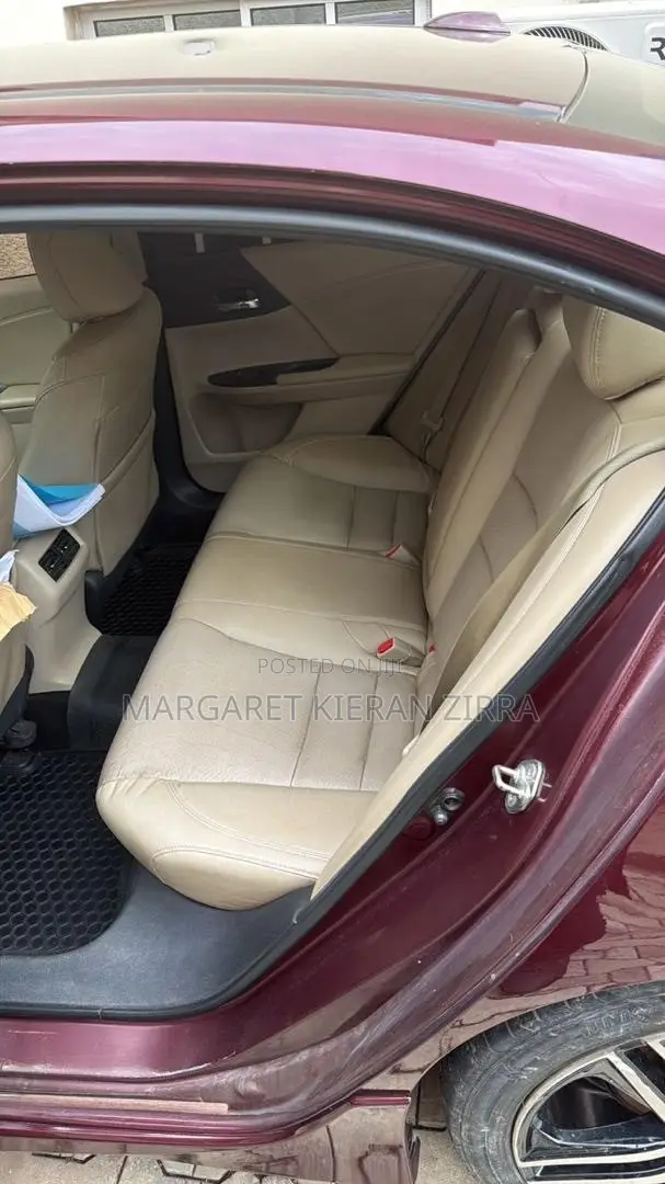 Honda Accord Touring V6 4dr Sedan FWD (3.5L 6cyl 6A) 2017 Maroon