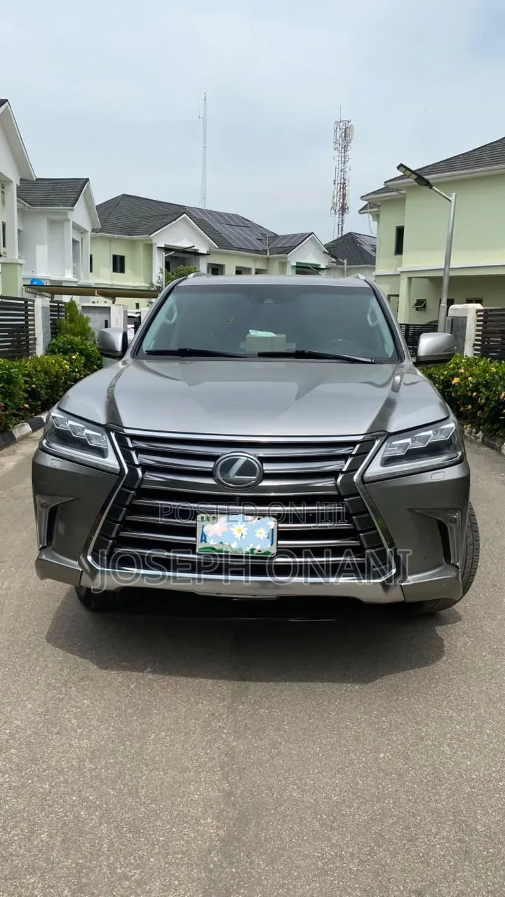 Lexus LX 570 (5 seats) AWD 2018 Gold