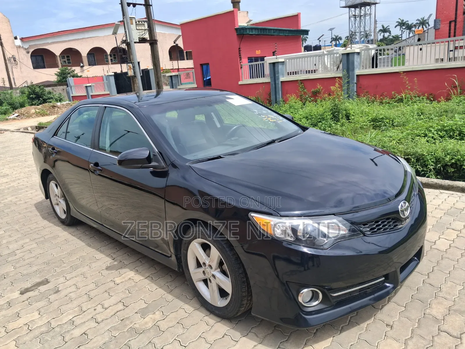 Toyota Camry SE 4dr Sedan (2.5L 4cyl 6A) 2012 Black