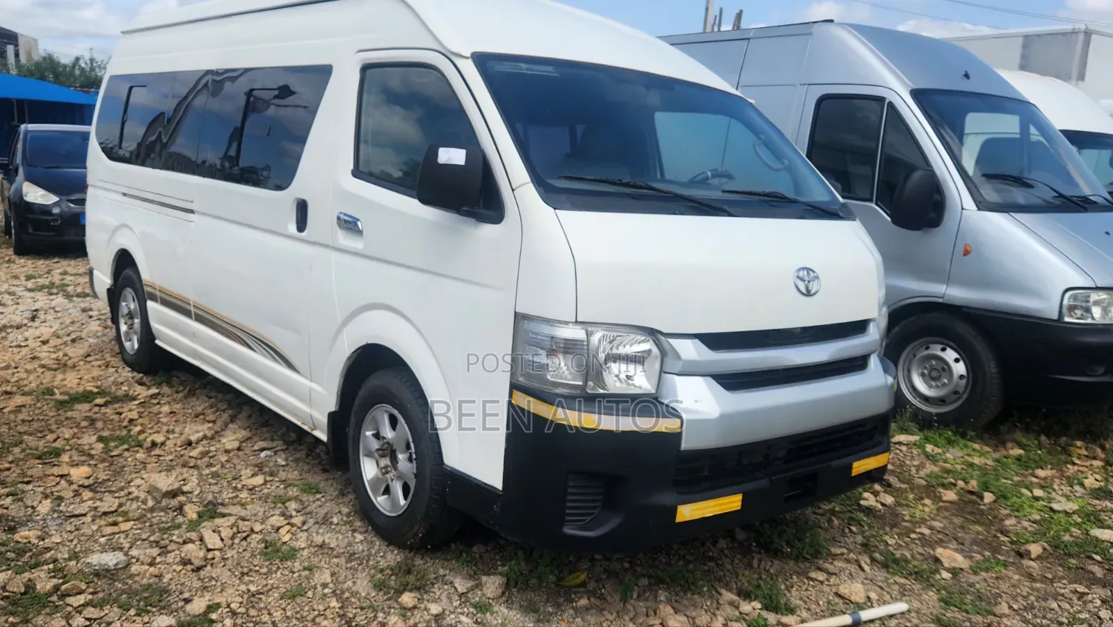 Toyota HiAce 2018 White