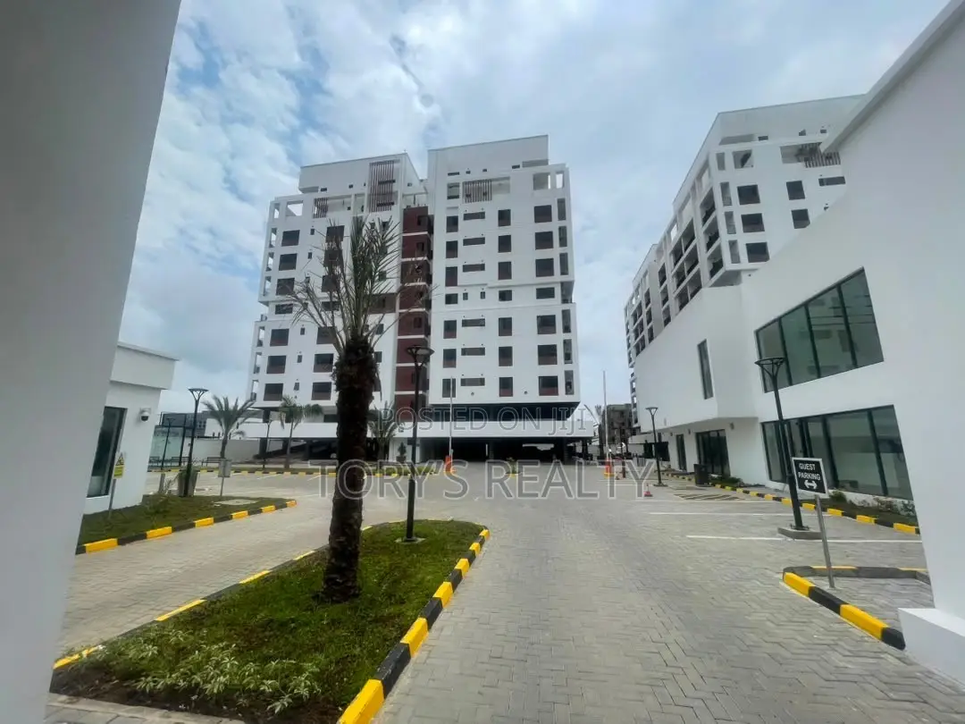 2bdrm Apartment in Lekki Phase 1 for rent