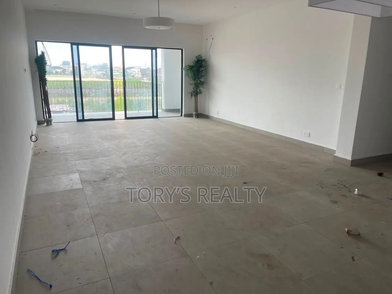2bdrm Apartment in Lekki Phase 1 for rent