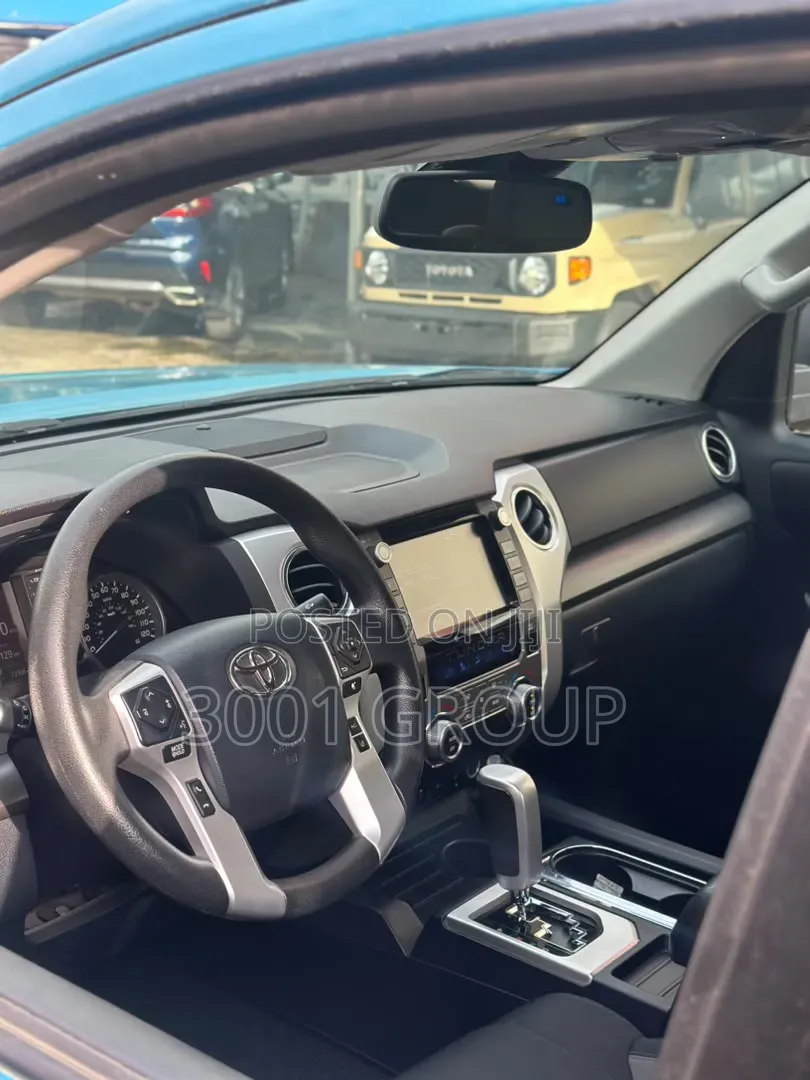 Toyota Tundra 2020 Blue