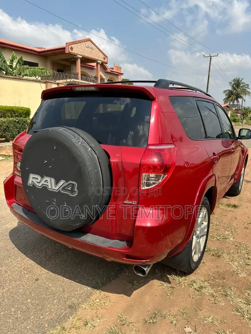 Toyota RAV4 2007 Red