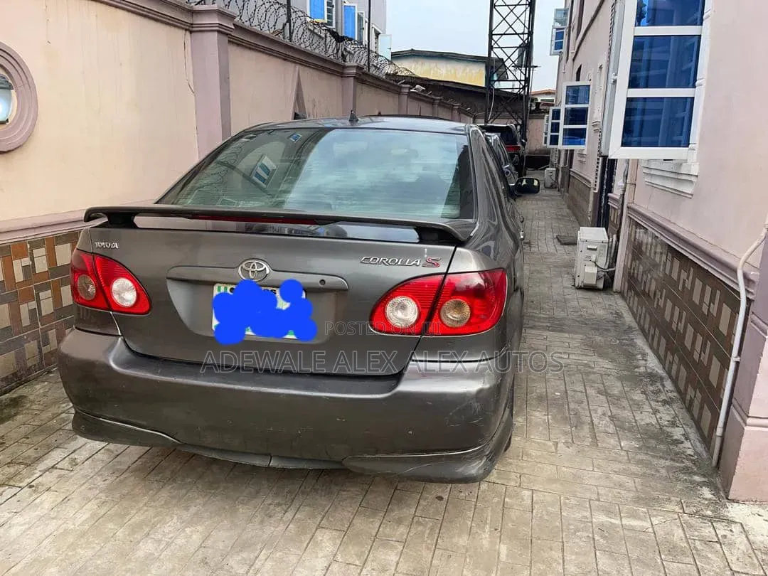 Toyota Corolla 2006 Gray