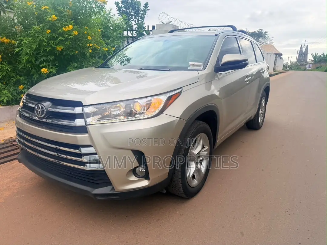 Toyota Highlander Limited 4dr SUV (3.5L 6cyl 6A) 2015 Gold