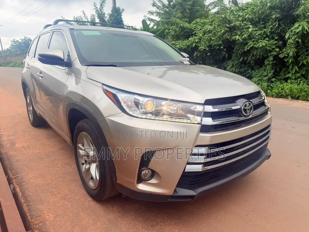 Toyota Highlander Limited 4dr SUV (3.5L 6cyl 6A) 2015 Gold